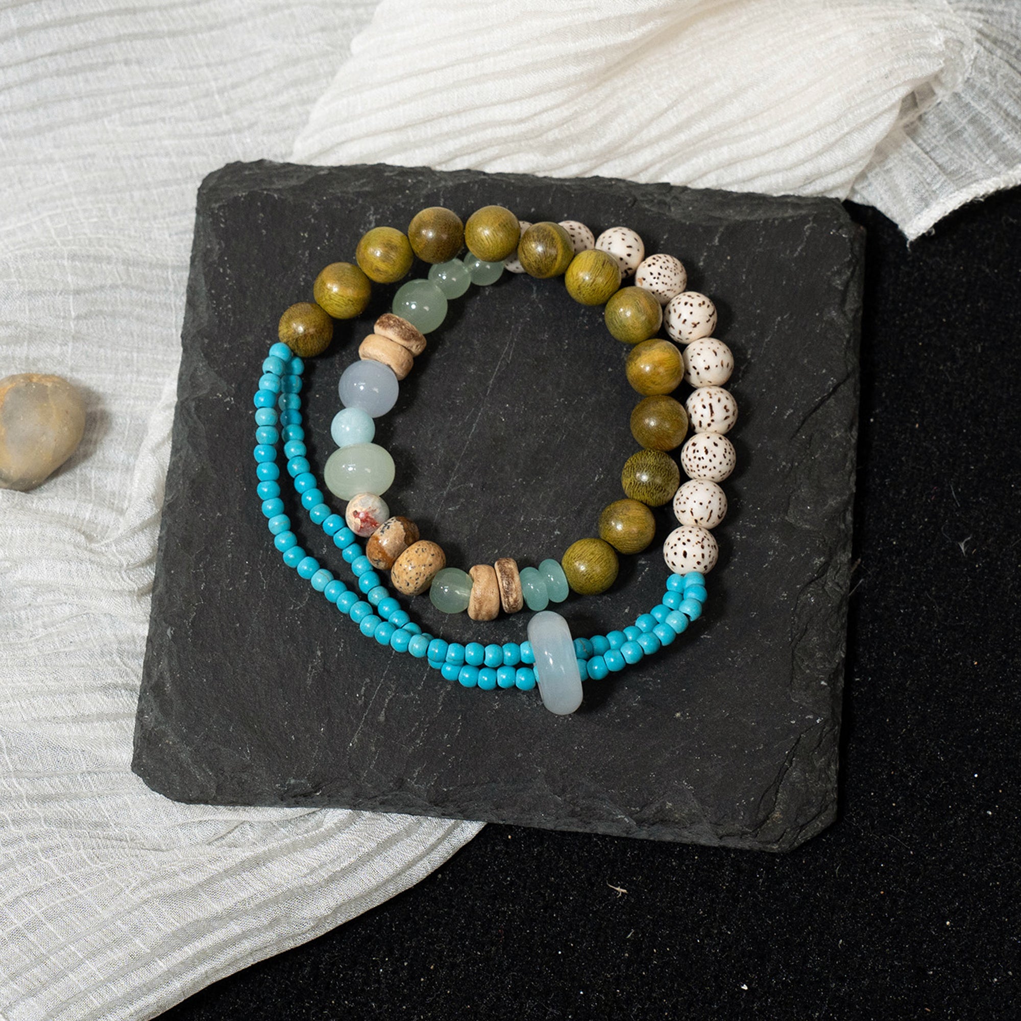Green Sandalwood & Shoushan Stone Stacking Beaded Bracelet