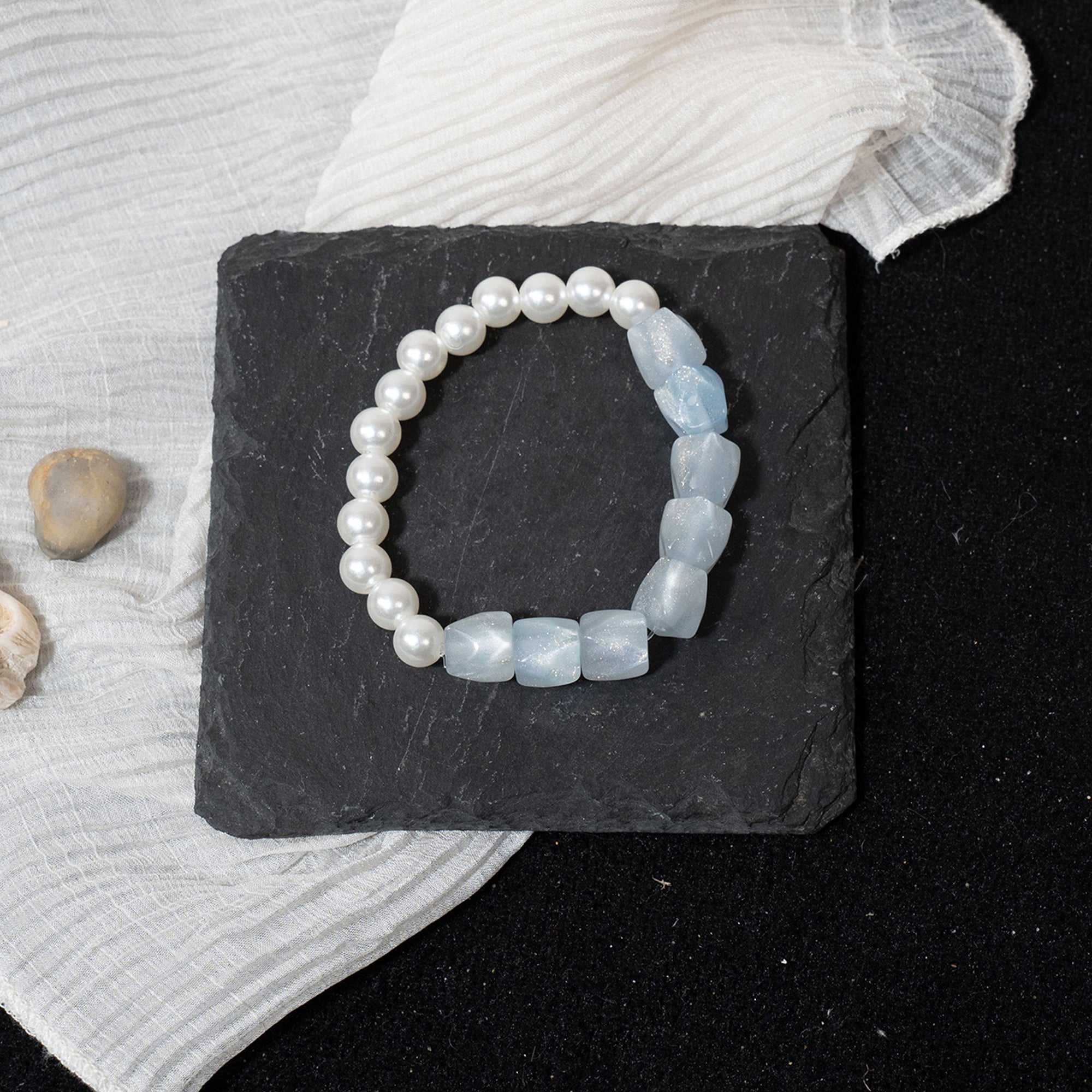 Thermochromic & Photochromic Resin & Pearl Mixed Beaded Bracelet