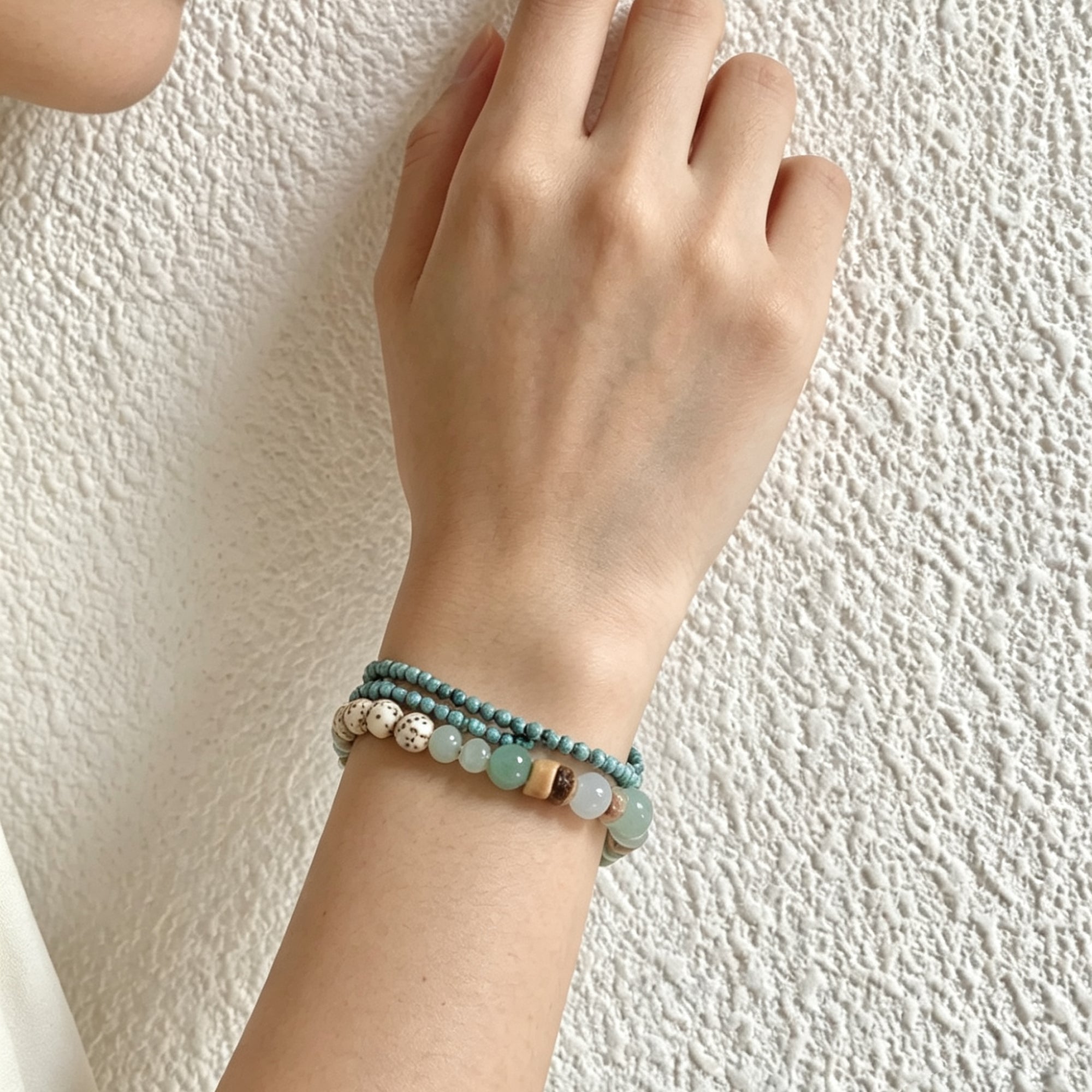 Green Sandalwood & Shoushan Stone Stacking Beaded Bracelet